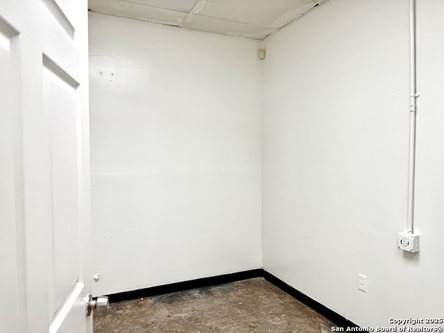 Listing photo id 3 for 3016 Zarzamora