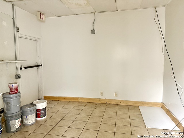 Listing photo id 6 for 3016 Zarzamora