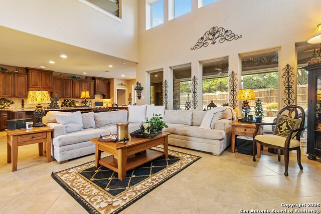 Listing photo id 8 for 8905 Soaring Oak