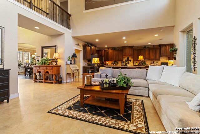 Listing photo id 9 for 8905 Soaring Oak