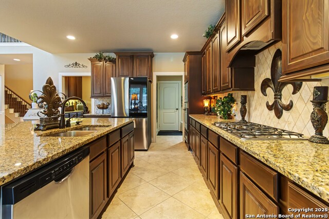 Listing photo id 16 for 8905 Soaring Oak