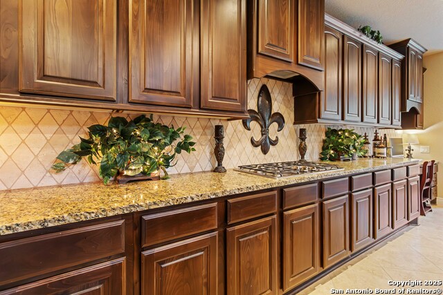 Listing photo id 18 for 8905 Soaring Oak