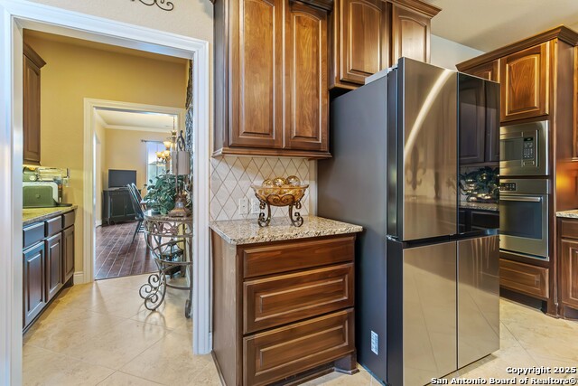 Listing photo id 20 for 8905 Soaring Oak