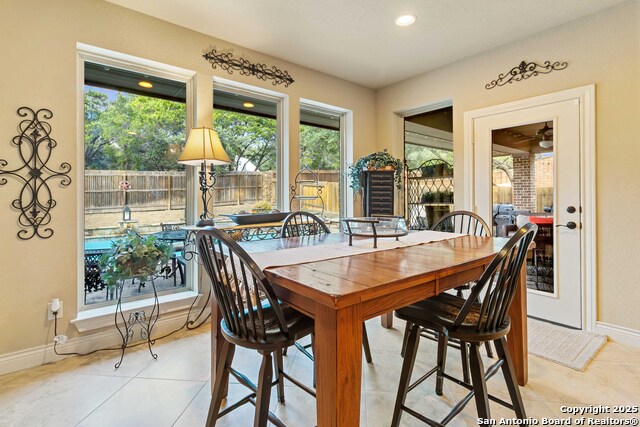 Listing photo id 23 for 8905 Soaring Oak