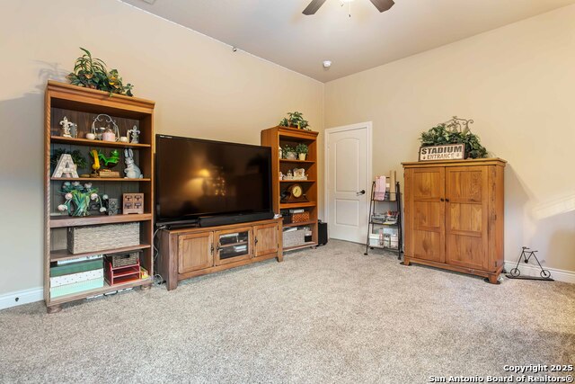 Listing photo id 27 for 8905 Soaring Oak