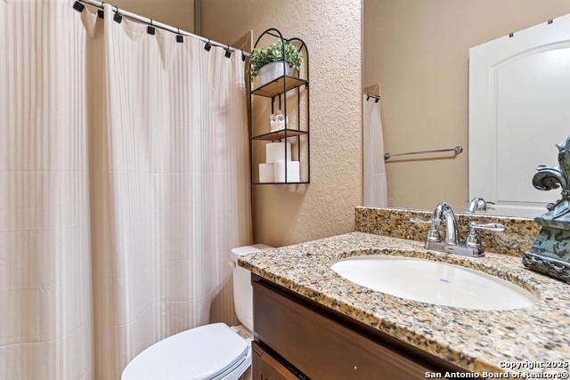 Listing photo id 32 for 8905 Soaring Oak