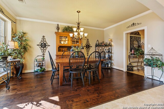 Listing photo id 3 for 8905 Soaring Oak