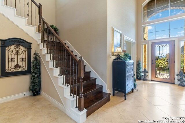 Listing photo id 7 for 8905 Soaring Oak