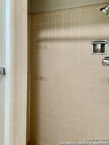 Image 22 of 30 For 5711 Gillis  