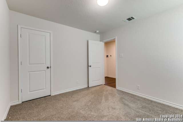 Image 15 of 25 For 232 Cuban Emerald