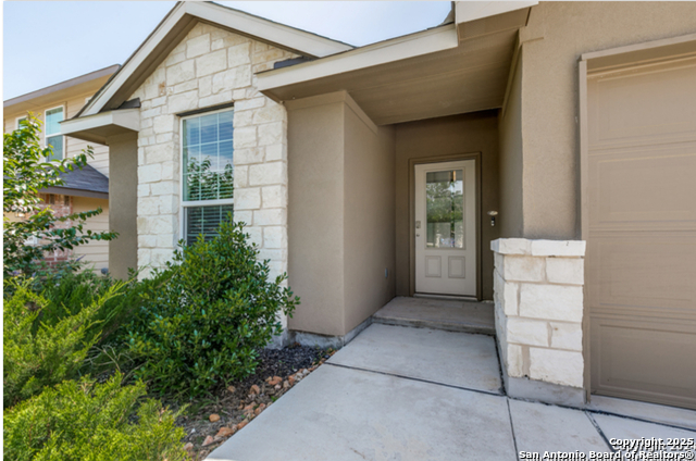 Image 2 of 25 For 232 Cuban Emerald