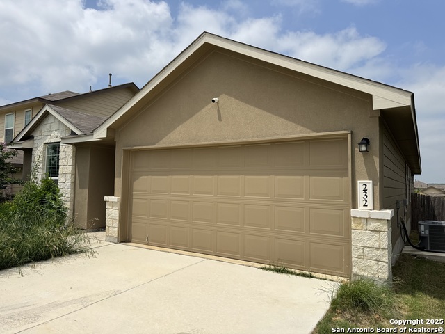 Image 20 of 25 For 232 Cuban Emerald