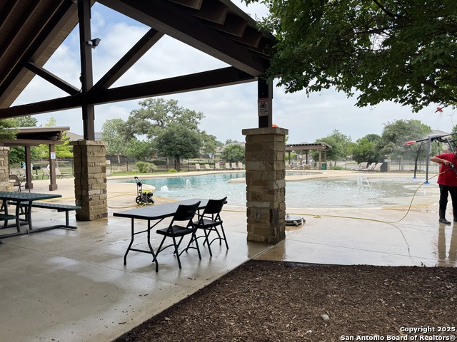 Image 22 of 25 For 232 Cuban Emerald