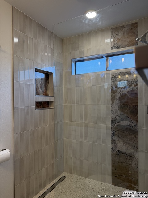 Image 23 of 27 For 6416 Brookway