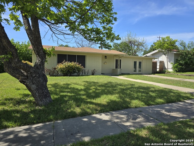 Image 19 of 19 For 606 Shadywood