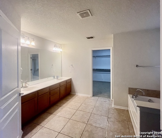 Image 15 of 31 For 25635 Wentink