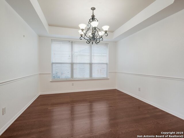 Image 4 of 31 For 9311 Hazelton Ln