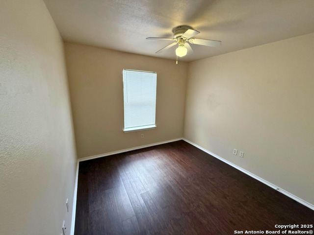 Listing photo id 8 for 10822 Mathom Landing  3