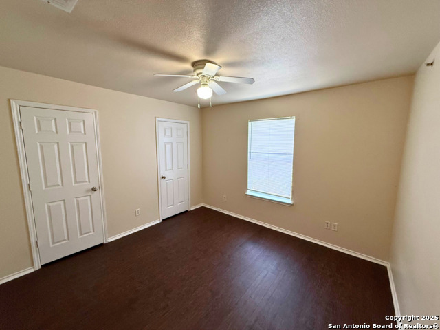 Listing photo id 10 for 10822 Mathom Landing  3