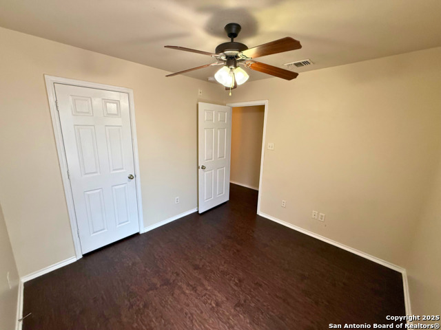 Listing photo id 7 for 10822 Mathom Landing  3