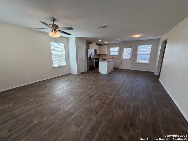 Image 3 of 32 For 1025 Pacific Monarch