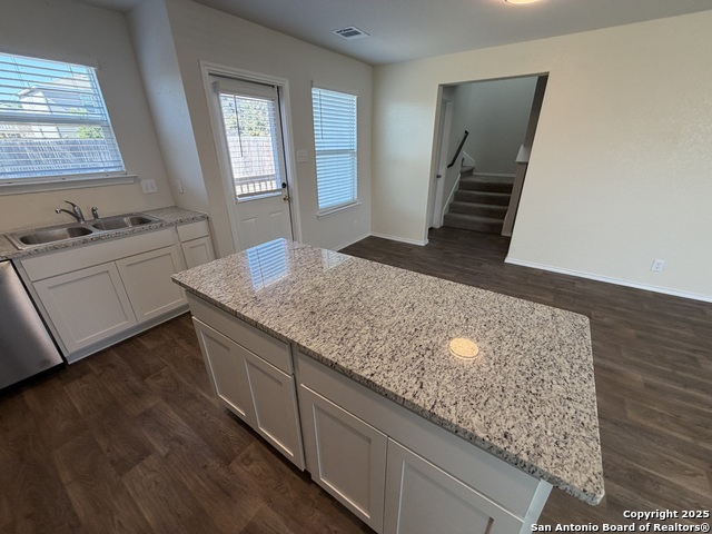 Image 7 of 32 For 1025 Pacific Monarch