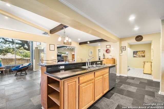 Image 21 of 42 For 106 Briarcliff