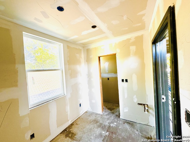 Image 19 of 37 For 1806 San Fernando