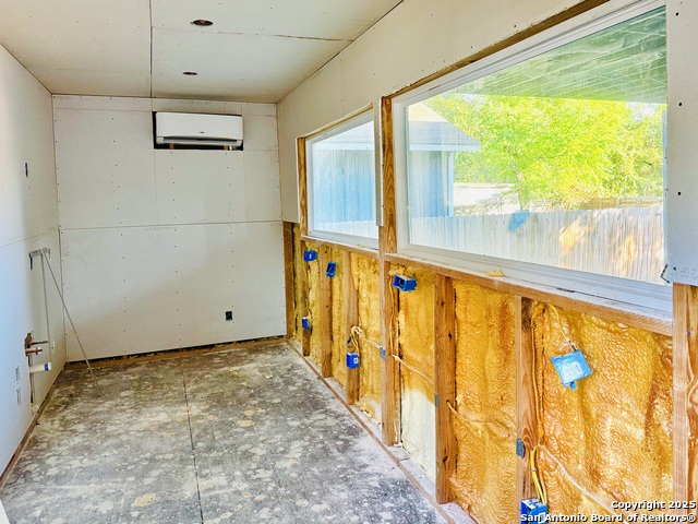 Image 23 of 37 For 1806 San Fernando