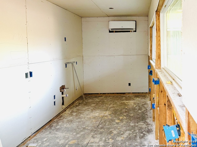 Image 24 of 37 For 1806 San Fernando