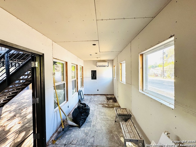 Image 25 of 37 For 1806 San Fernando