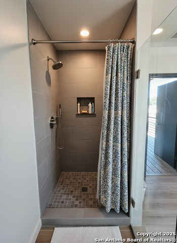 Image 34 of 37 For 1806 San Fernando