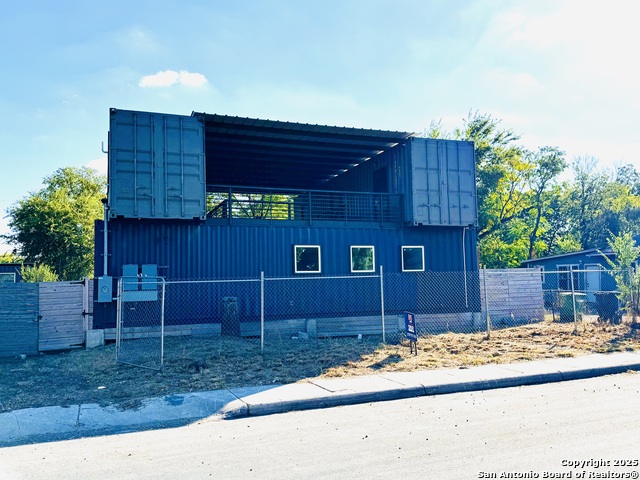 Image 36 of 37 For 1806 San Fernando