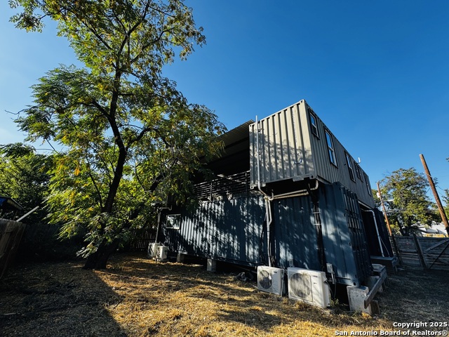 Image 6 of 37 For 1806 San Fernando