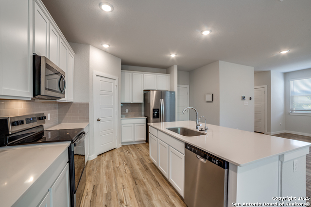 Image 4 of 16 For 5935 Hausman W 61