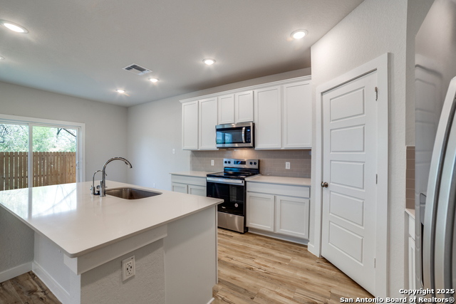 Image 5 of 16 For 5935 Hausman W 61