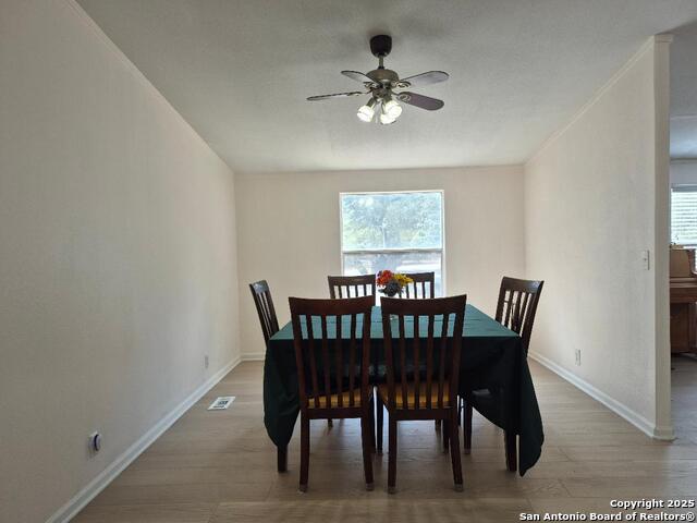 Image 6 of 21 For 517 Grapeland Dr