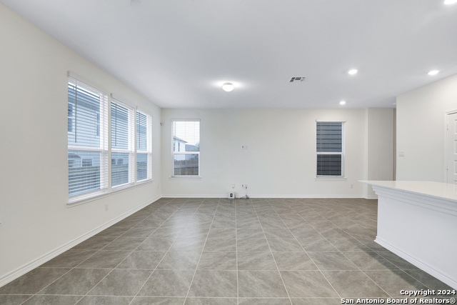 Image 4 of 5 For 14839 Vance Jackson  416