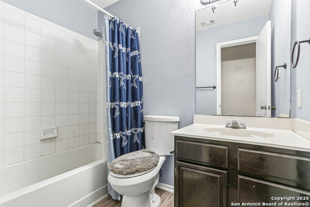 Image 16 of 19 For 7571 Corian Park