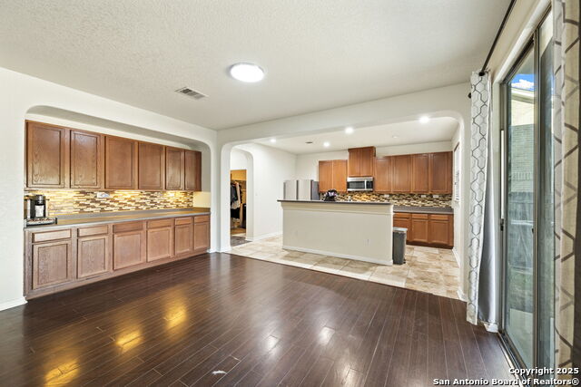 Image 11 of 28 For 7918 Martinelli