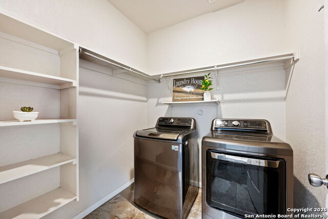 Image 26 of 28 For 7918 Martinelli