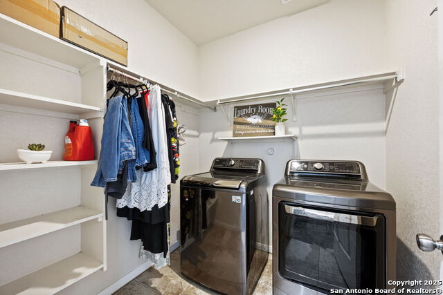 Image 27 of 28 For 7918 Martinelli