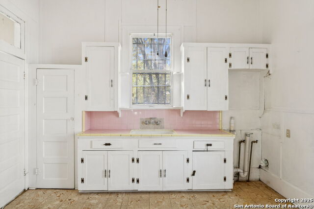 Image 11 of 42 For 302 Florida Street