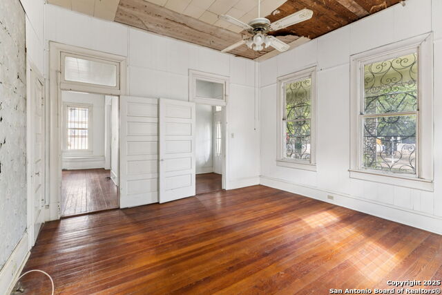 Image 21 of 42 For 302 Florida Street