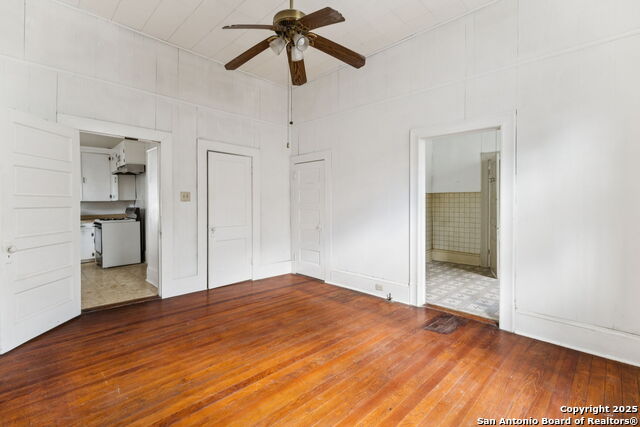 Image 24 of 42 For 302 Florida Street