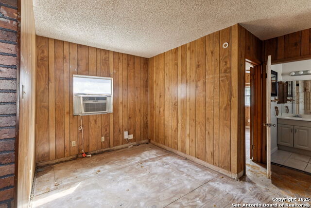 Image 31 of 42 For 302 Florida Street