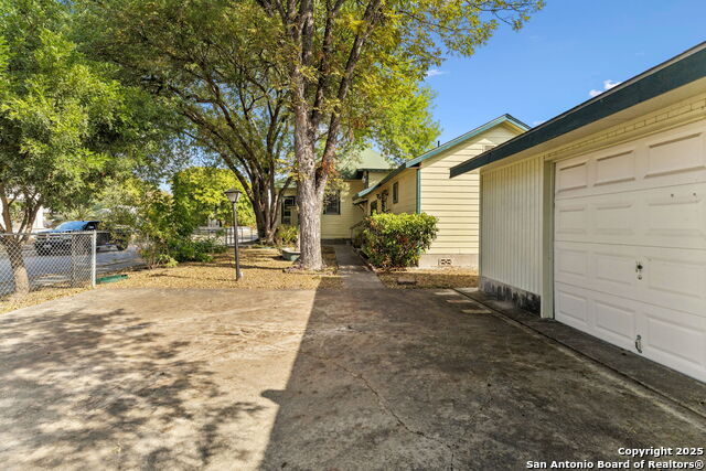 Image 40 of 42 For 302 Florida Street