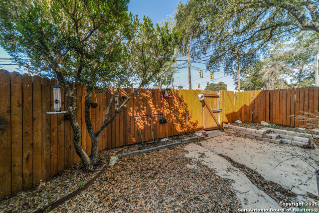 Image 18 of 23 For 8058 Broadway 138n