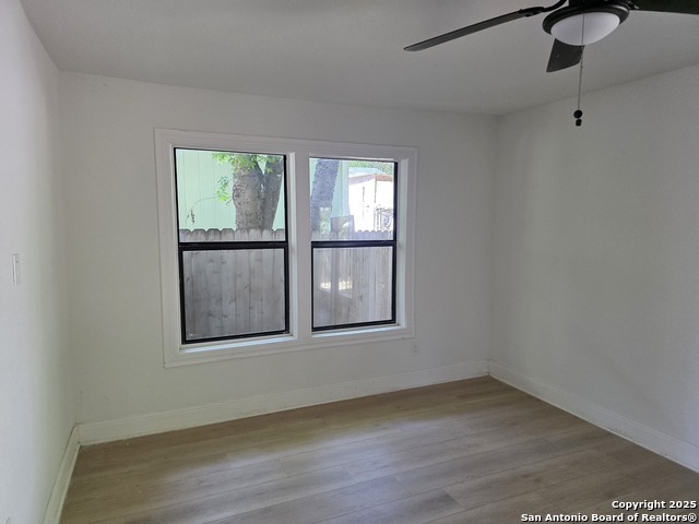 Image 10 of 12 For 315 Muegge  