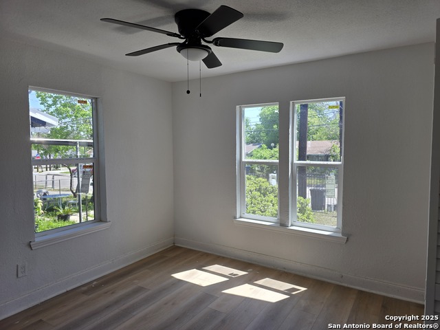 Image 4 of 12 For 315 Muegge  